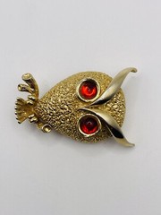 Vintage Unk Mark Gold Tone Red Glass Cabochon Eyed Textured Owl on Branch Brooch
