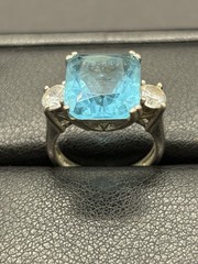 Vintage Sterling Silver Blue Glass Ring Size 7.25 6 Grams G6