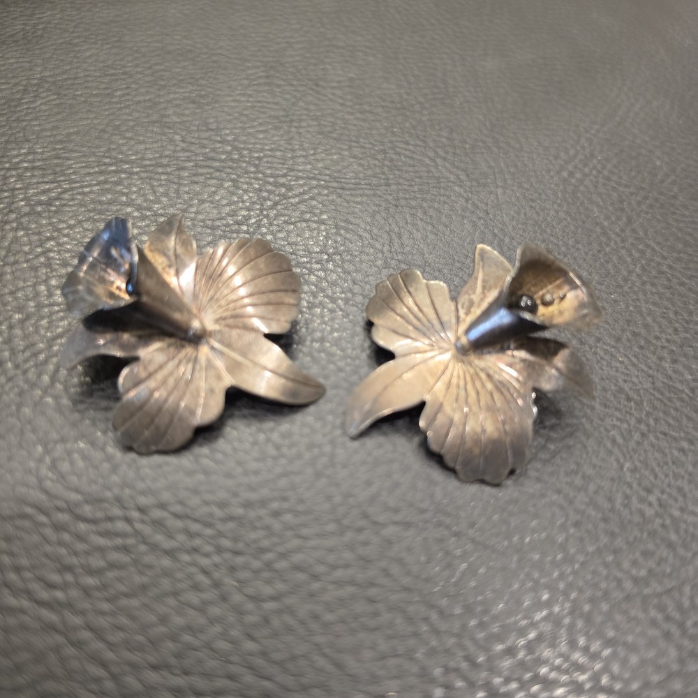 Vintage Mid-Century Taxco Mexican Sterling Silver Orchid Flower Clip-On Earrings