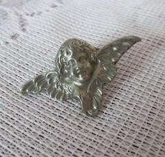 ANGEL PIN WINGED Vintage Pewter Silver Metal Cherub Beautiful Detail c. 1980s