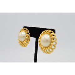 Marvella Vintage Clip On Earrings Chunky Faux Pearl Gold Signed 1980s 80s NOS W5