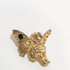 Angel Fairy Sitting Holding Legs Rhinestone Lapel Pin 3/4″ Vintage Gold Tone