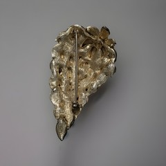 Gorgeous Vintage 1950’s Jeweled Leaf Brooch – JOMAZ. (A)