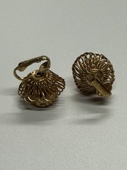 Corocraft Gold Tone Brooch And Earrings Set Flower Floral