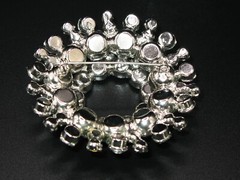 VINTAGE LARGE DOMED ROUND RHINESTONE SUNBURST BROOCH PRONG SET CLEAR CRYSTAL