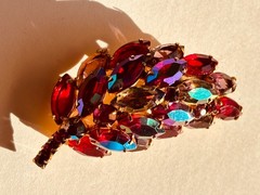 Vtg. Juliana Style Brooch Red AB Marquise Rhinestone Leaf Gold Tone 2.25″