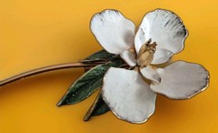 Vintage Estate Gold Plate White Orchid Flower Pin Brooch Enamel 3 3/4″×1 3/4″