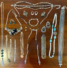 VTG – Modern Jewelry Bracelet Necklace Earring Rhinestone Faux Pearl Lot