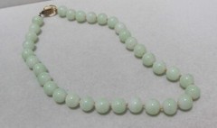 Vtg MARVELLA Faux Jade Beads Asian Character Clasp Gold Tone 15.5” Necklace