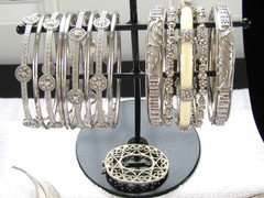 NICE COSTUME JEWELRY WEISS TRIFARI MONET COVENTRY LUCITE RHINESTONE BLACK WHITE