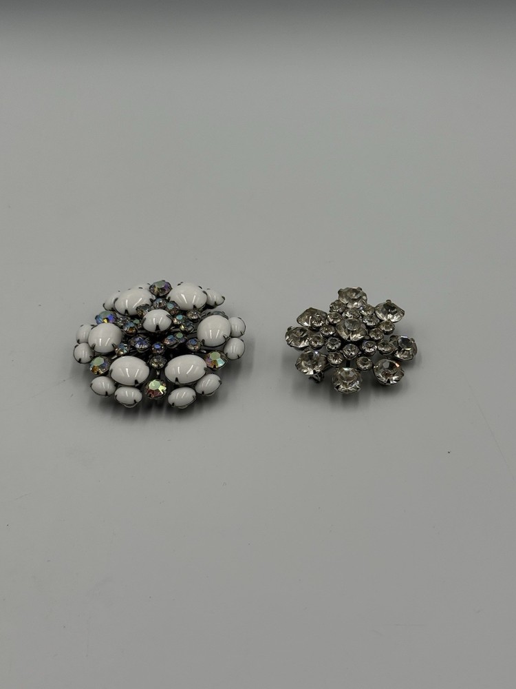 2 Vintage Unsigned White Cabochon Aurora Borealis Rhinestone Flower Brooch Pins