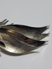 Vintage Silvertone Leaves Foliage Flame 3D Brooch Mid Century Fashion Jewelry