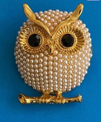 Golden Owl Brooch Pendant 1.7X1.3 inches
