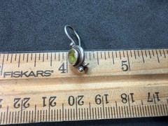 2.46g Vintage Sterling Silver 925 Earrings Round Green Faceted Drop Dangle M