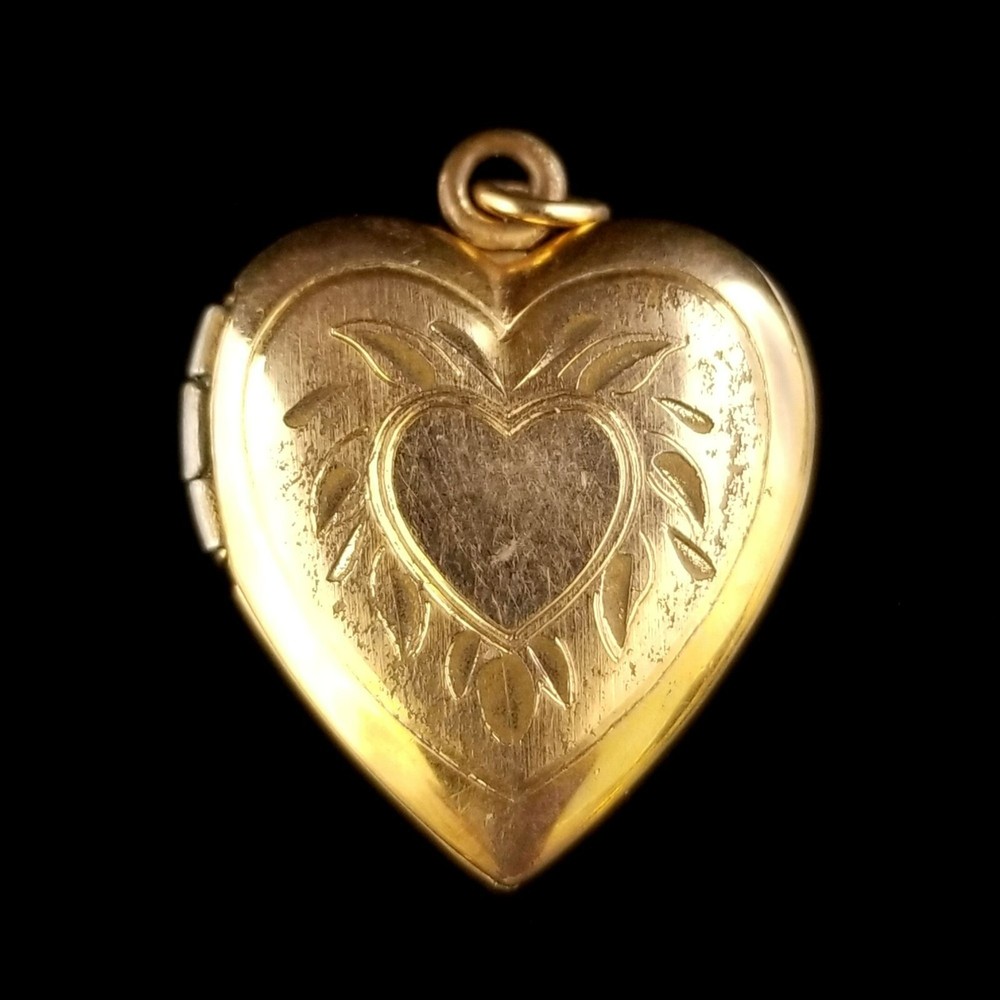 Vintage Heart Shaped Locket, 7/8 Inch Tall, Yellow Gold Filled, Well Loved, Pho