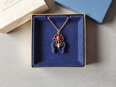 Vintage 1974 AVON ‘Castillian’ Pendant Necklace IOB Antiqued Goldtone Faux Coral