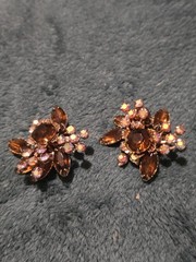 Vintage earrings. Aurora Borealis/ Amber rhinestone. Clip. Antique collectible