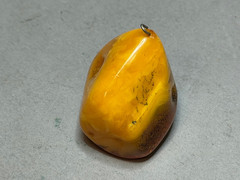 NATURAL OLD ANTIQUE YELLOW BUTTERSCOTCH BALTIC AMBER PENDANT 14,7 gr