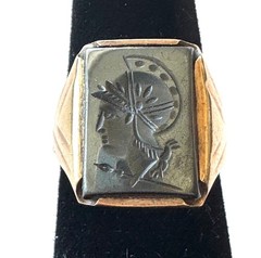 Vtg 10K Gold Intaglio Hematite Onyx Warrior Signet Ring Sz 7.25 6 Grams 1 Owner