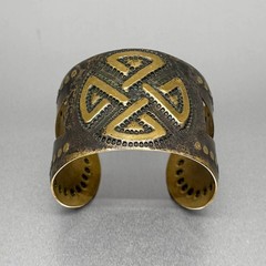 Vtg Artisan HANDMADE CELTIC KNOT CUFF BRACELET 1970s Brass Hippie Men/Unisex