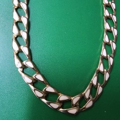 Vtg Napier Gold Tone White Enamel Chunky Curb Link Chain Collar Choker Necklace
