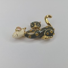 Vintage 1950’s Signed LG Lind Gal Enamel Bobblehead Cat W/Mouse Brooch
