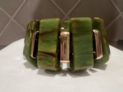 Vintage Green Marbled Chunky Bakelite Expandable Bracelet