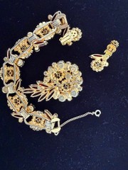Vintage Juliana D&E Red Rhinestone Owl Parure Bracelet Brooch Earrings