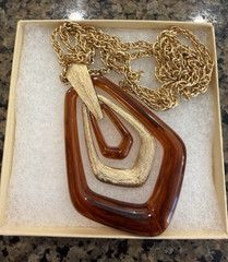Vintage Avon Town and Country Pendant Necklace Gold Tone Brown Lucite 1974