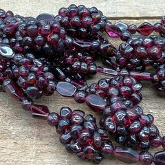 Vintage Garnet Grape Cluster Beaded Necklace 18″ Hang Continuous No Clasp