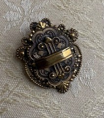 Antique Gold-Tone Pin Ornate 1.25″ Swirls Victorian Brooch Finely Detailed