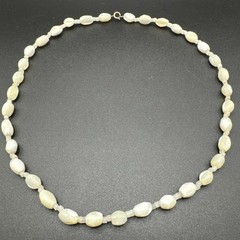 Vintage Mother of Pearl And Bead Necklace – 19”