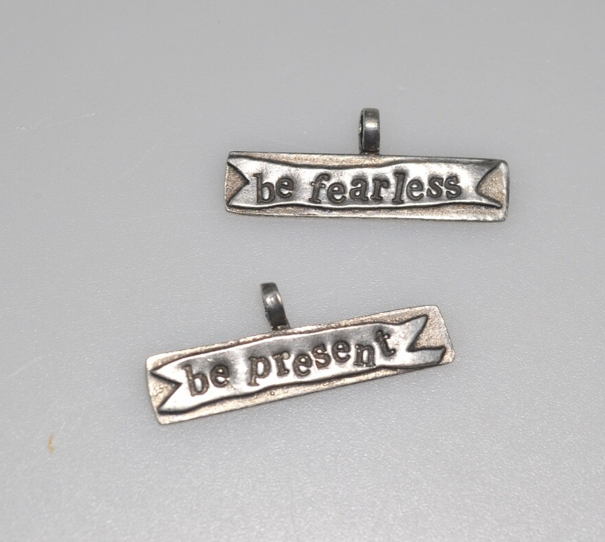 FEARLESS present AMY PETERS LOT Studio Pendant INSPIRATIONAL signed ZH7