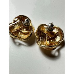 Vtg fashion old money Beige creamy gold neutral earrings post Stud semi formal