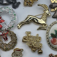 Vintage -now 24 Christmas Brooch /pin Lot Some Signed Bells, Trees, Angels, +