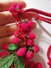 MIRIAM HASKELL HESS 20’S RED SILK CORD & LUCITE CHAIN CHOKER SUGAR BEAD CLUSTERS