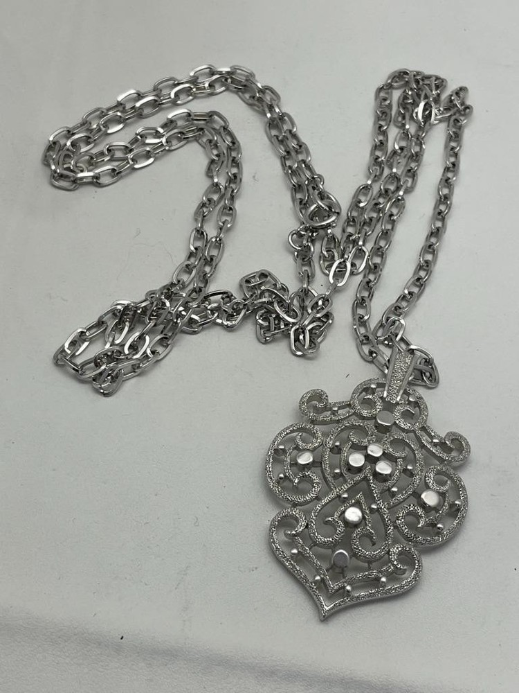 VTG 1970-80’S DOUBLE STRAND TRIFARI* SILVER TONE HEART NECKLACE, 46″