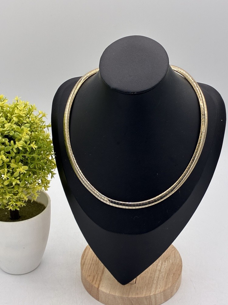 Vintage Gold Tone Omega Chain Choker Necklace Unmarked 14-15 Inch