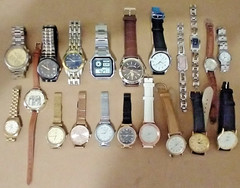 Lot of 20 watches vintage,retro,modern,costume,dress,casual,classic,newbattery’s