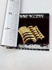 Vintage Anne Klein American Flag Stars Stripes Brooch Pin USA Polished Gold Tone