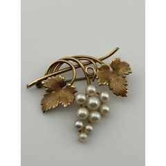 Vintage Krementz Pearl Grapes Leaf Brooch Gold Tone