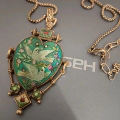 Vintage European Heart Green Bird Pendant Necklace Gold Victorian Jewelry Gift