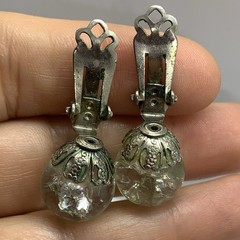 Vtg Clear Crackle Glass Orb Ball Bead Chunky Stud Earrings Clip Huggie