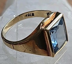 10K Gold Large Natural Blue Topaz 3.6 Gram Ring 10X8X5mm Stone