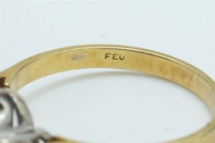 VINTAGE ENGLISH 18K GOLD NATURAL SAPPHIRE & DIAMOND 3 STONE TRILOGY RING c1980