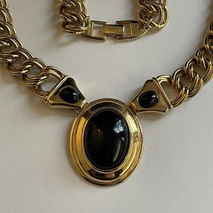 Vintage Napier Heavy Gold Tone Chain Black Oval Pendant Statement Necklace