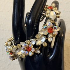 Vintage Juliana D&E Bracelet Frosted White Satin Glass Electric Orange Red AB