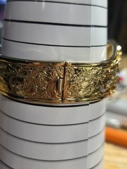 Vintage 1980s-1990s Victorian Revival Gold Tone Mother Of Pearl Bracelet 7″