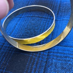 Set of 2 Vintage Bangle Bracelets Gold Tone Metal Yellow & Lime Green Enamel