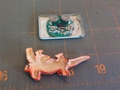 VINTAGE ALLIGATOR CROCODILE Reptile JEWELRY Parts Lot Gold Tone Pins UF Sticker